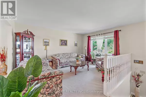 London East (east I), ON N5V4V7,930 RAILTON AVENUE