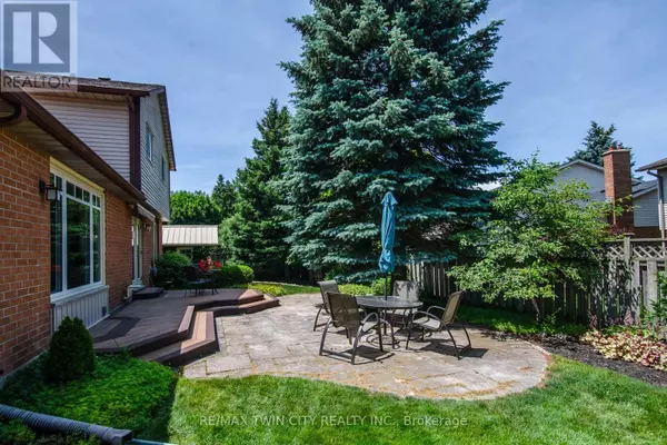 Waterloo, ON N2K3E4,162 AMBLESIDE COURT