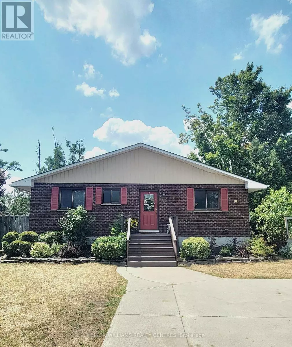 Kawartha Lakes (fenelon Falls), ON K0M1N0,121 QUEEN STREET