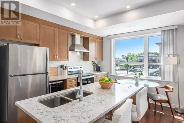 Ottawa, ON K1W0L7,84 CARABINER PRIVATE