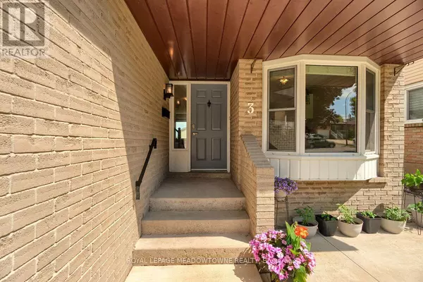 Hamilton (stoney Creek), ON L8J2C8,3 LYTON CRESCENT