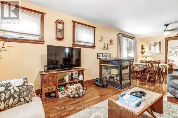 London South (south I), ON N5Z3K3,59 ADELAIDE STREET S