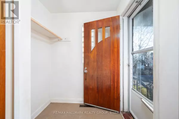Ottawa, ON K2B5J9,495 WENTWORTH AVENUE