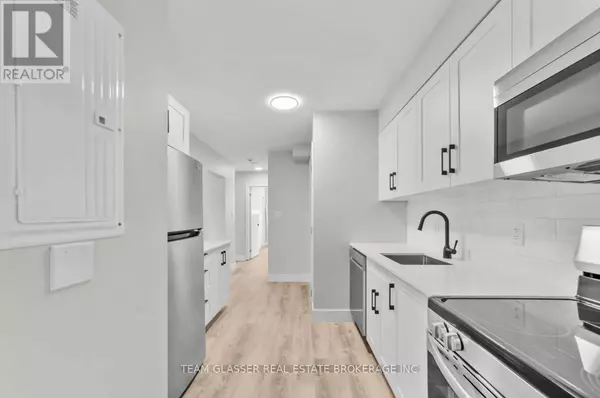 London South (south J), ON N5Z3A8,400 SCENIC DR #Unit 10