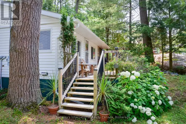 Gravenhurst (wood (gravenhurst)), ON P0E1G0,1145 SOUTH MORRISON LAKE ROAD