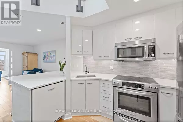 Ottawa, ON K1N5K3,202 St Patrick ST #26