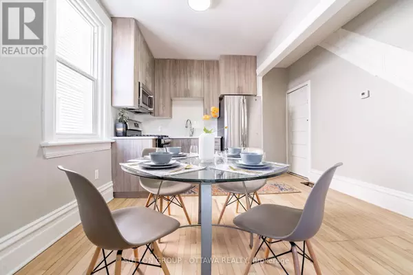 Ottawa, ON K1R7M5,185 Rochester ST West #A