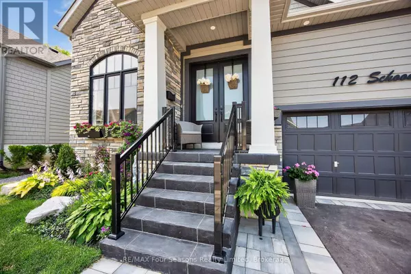 Blue Mountains, ON N0H2P0,112 SCHOONERS LANE