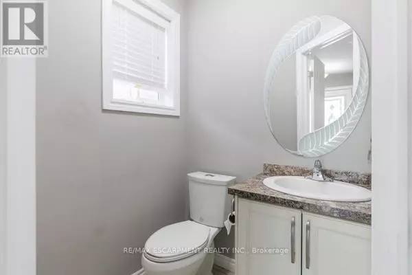 Hamilton, ON L0R1W0,16 AVATAR PLACE S