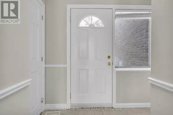 London South (south N), ON N6H4Y8,624 WONDERLAND ROAD S
