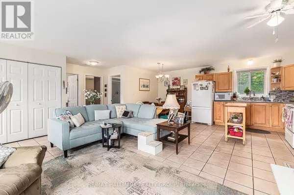 Mcnab/braeside, ON K0A1G0,735 RIVER ROAD