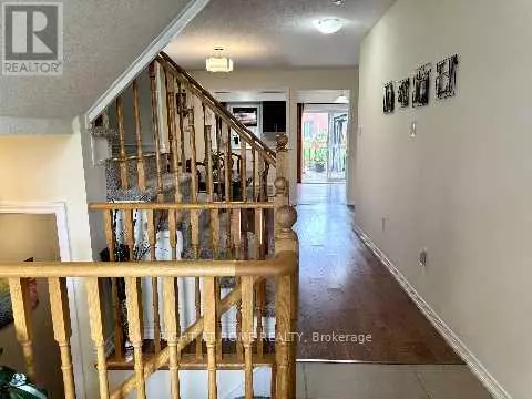 Niagara Falls (brown), ON L2H0K8,7650 BUTTERNUT BOULEVARD