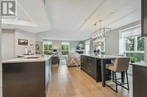 Guelph (downtown), ON N1H2J1,57 Suffolk ST West #305