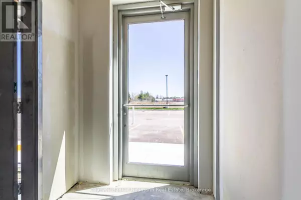 Guelph (kortright Hills), ON N1C0A1,589 Hanlon Creek BLVD #28