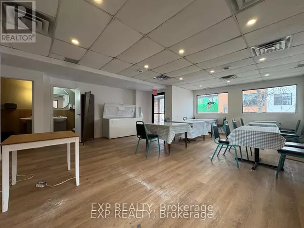 Ottawa, ON K1R7H2,12 LEBRETON STREET N