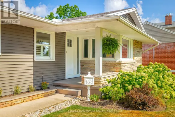 Grimsby (grimsby East), ON L3M3B5,30 CHERRYHILL DRIVE