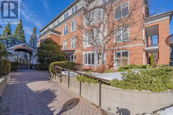 11 Durham Private #106, Ottawa, ON K1M2H7