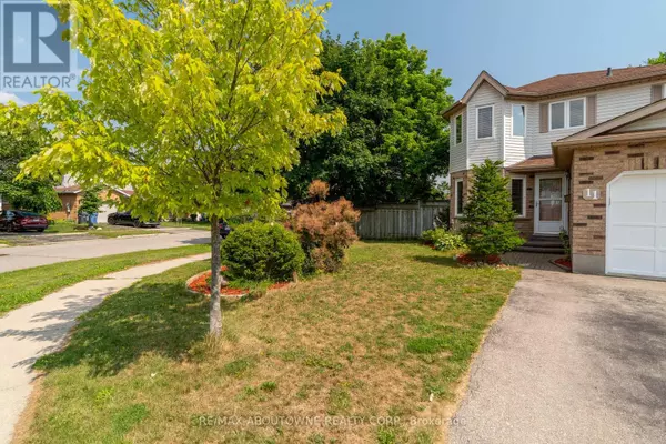 Guelph (willow West/sugarbush/west Acres), ON N1K1T5,11 BUSHMILLS CRESCENT