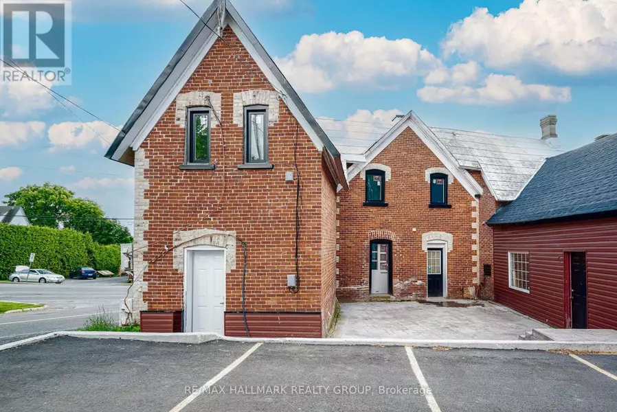 1-5561 MANOTICK MAIN STREET, Ottawa, ON K4M1A7