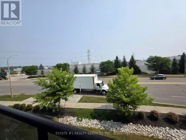 Kitchener, ON N2E0H6,5 Wake Robin DR #203