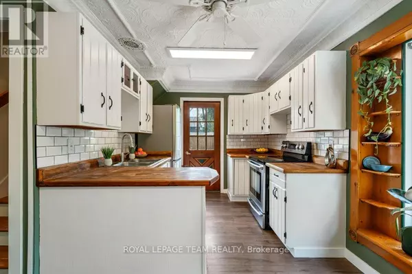 North Dundas, ON K0E1J0,11434 SARAH STREET
