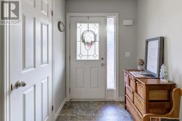 Woodstock (woodstock - South), ON N4V0G6,176 Ferguson DR #3