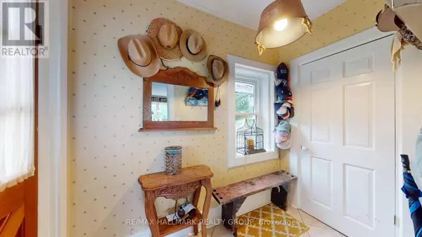 Leeds And The Thousand Islands, ON K0E1R0,109 QUABBIN ROAD W