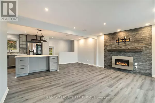 Ottawa, ON K2H6R1,20 HARWICK CRESCENT