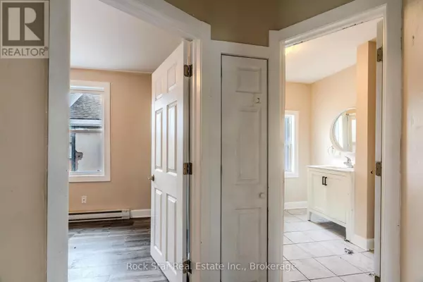 Thorold (allanburg/thorold South), ON L2V1H4,108 NIAGARA FALLS ROAD