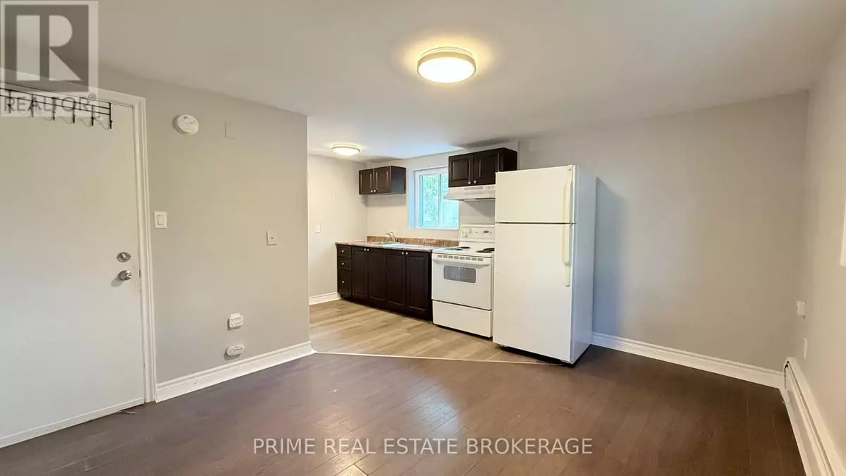 London East (east K), ON N6B2K8,146 Wellington ST #10