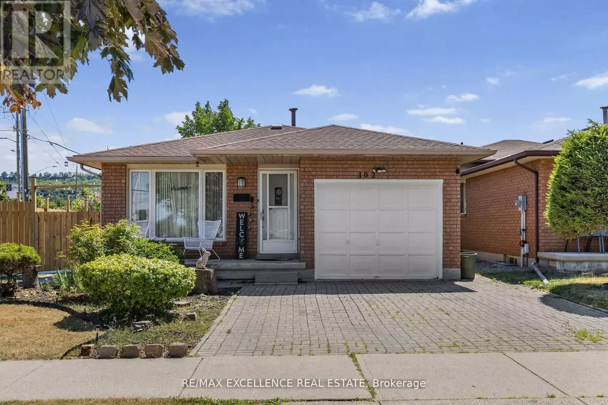 Hamilton (stoney Creek), ON L8E4G6,102 JUNIPER DRIVE