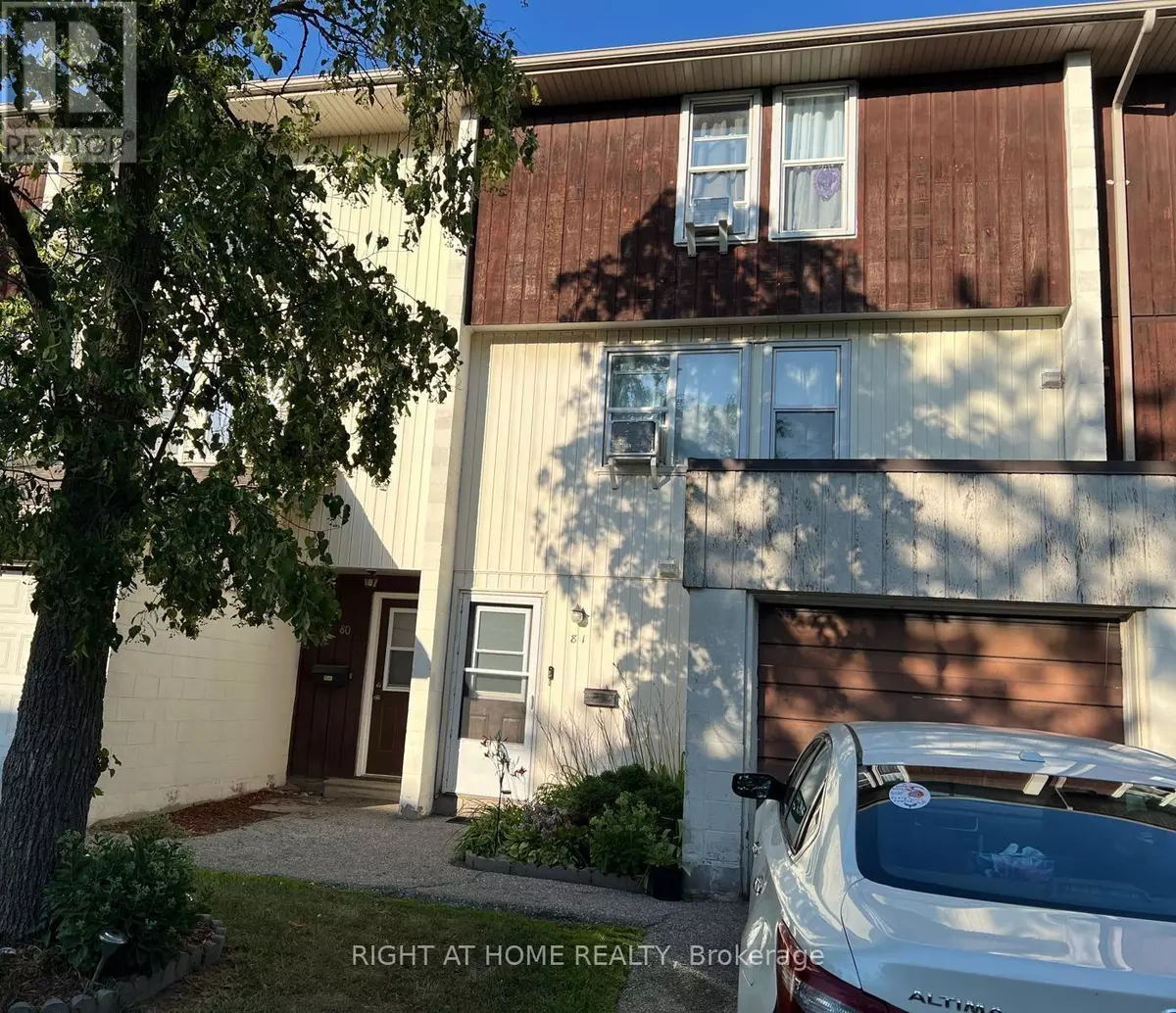 Cambridge, ON N1R6M2,135 Chalmers ST South #81