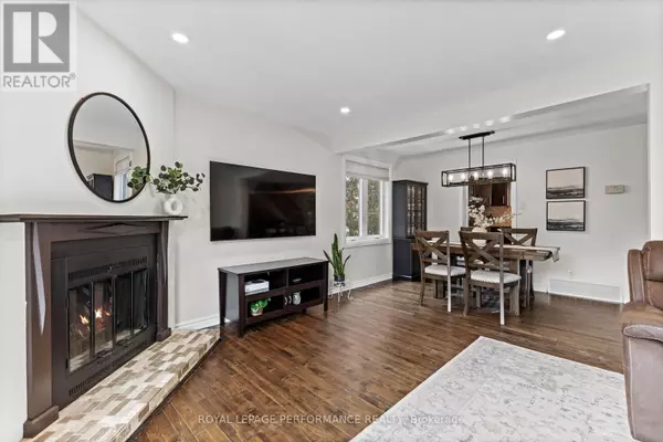 Ottawa, ON K2J2B2,36 BERKSHIRE WAY