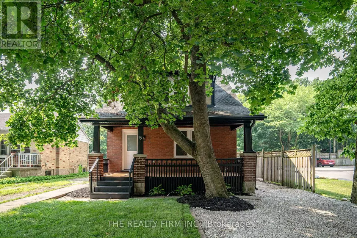 London South (south F), ON N6C1H8,5 BEECHWOOD PLACE