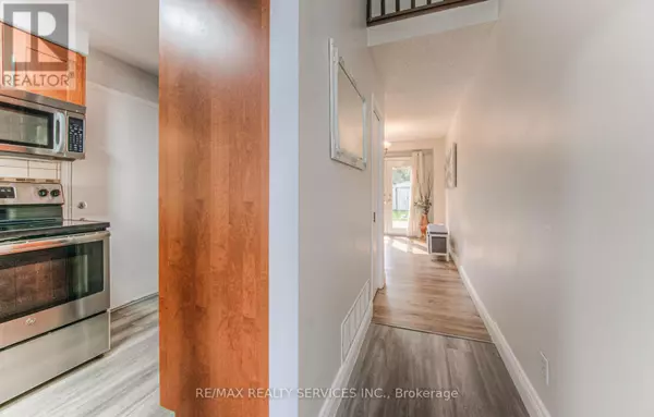 Waterloo, ON N2T1G4,582 DRUMMERHILL CRESCENT NE