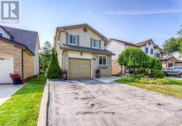 Waterloo, ON N2T1G4,582 DRUMMERHILL CRESCENT NE