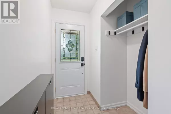 Ottawa, ON K2H5J1,7 ELTERWATER AVENUE