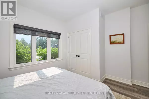Fort Erie (ridgeway), ON L0S1N0,201 PLEASANT AVENUE N