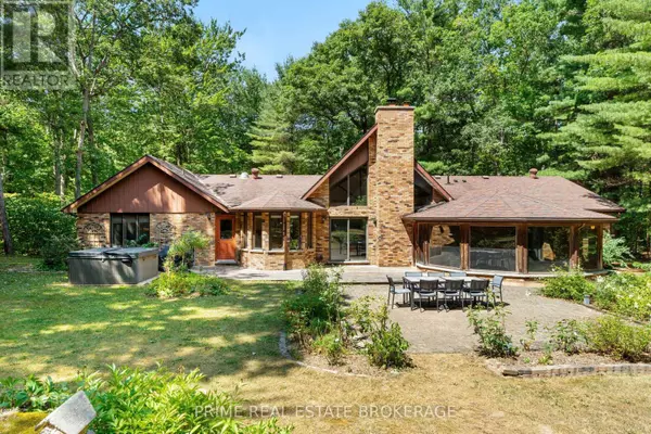 10342 BEACH O'PINES ROAD, Lambton Shores (grand Bend), ON N0M1T0