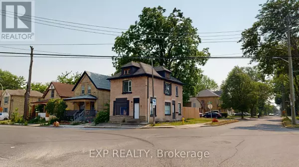 London East (east G), ON N5W3Y9,553 QUEBEC STREET