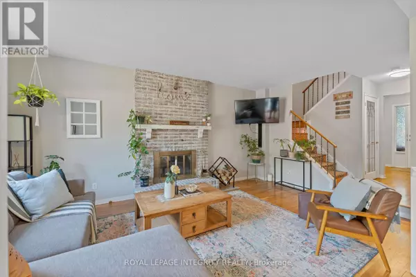 Ottawa, ON K2M1C7,269 EQUESTRIAN DRIVE