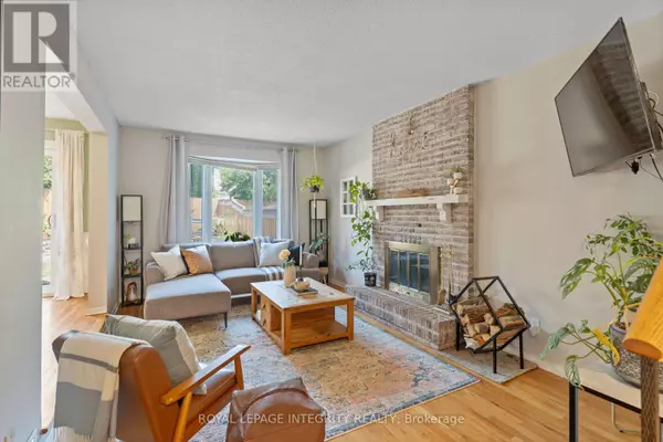 Ottawa, ON K2M1C7,269 EQUESTRIAN DRIVE