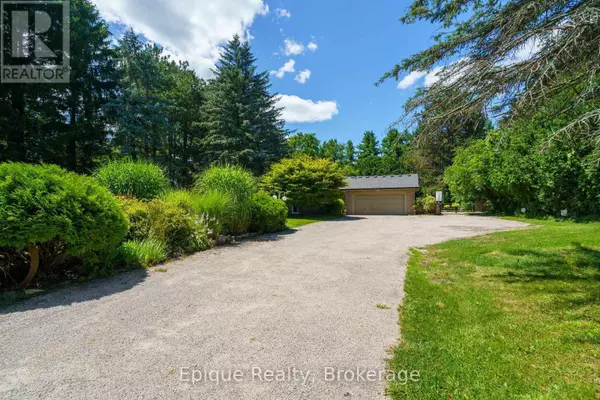 Hamilton (freelton), ON L8B1H7,235 CONCESSION 11 ROAD E