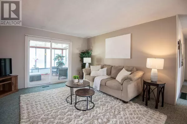 Kawartha Lakes (verulam), ON K0M1N0,85 THOMAS DRIVE