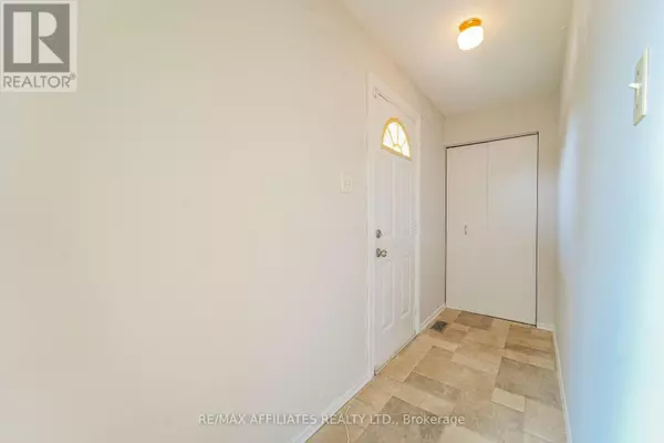 Ottawa, ON K2L1M7,208 OLD COLONY ROAD E