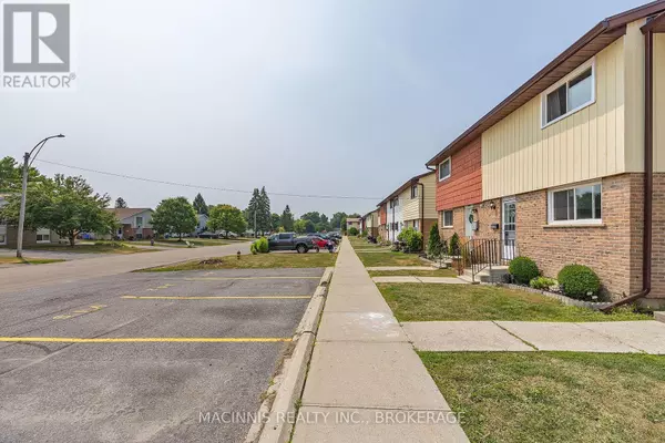 Gananoque, ON K7G2Y1,362 FORSYTH STREET