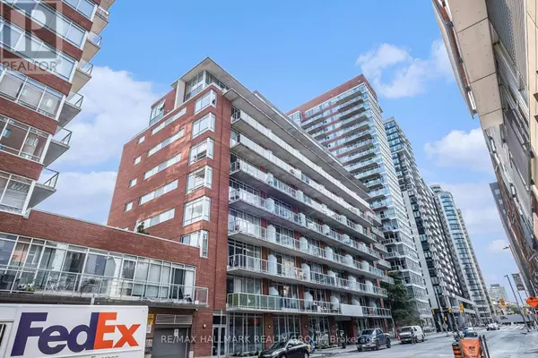 Ottawa, ON K1N1J7,383 CUMBERLAND ST #805