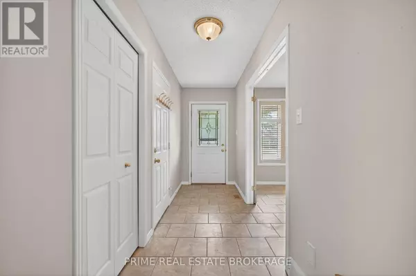 London East (east I), ON N5V4Y1,628 RAILTON AVENUE