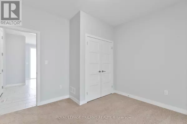 London North (north M), ON N6H0J7,927 SARNIA ROAD