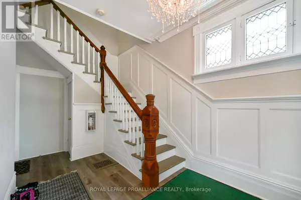 Brockville, ON K6V2C9,35 BETHUNE STREET